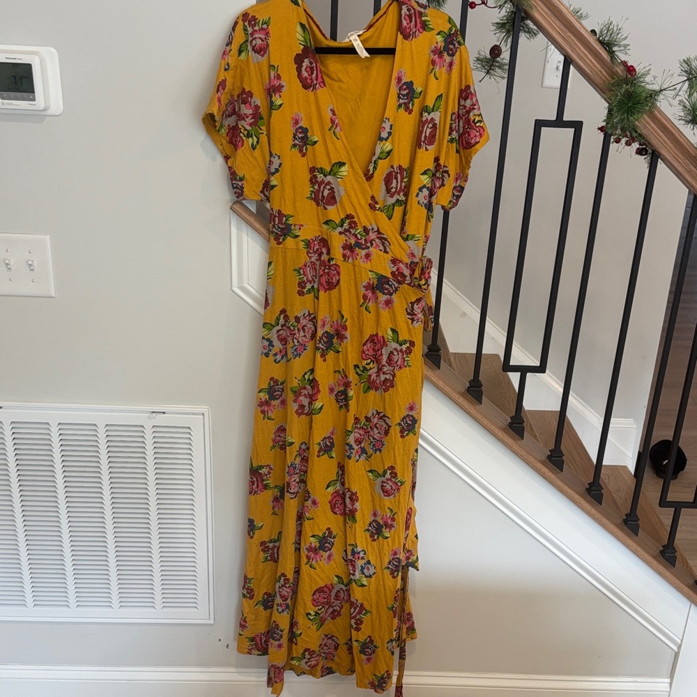 Chic Floral Maxi Wrap Dress in Mustard Yellow Xxl